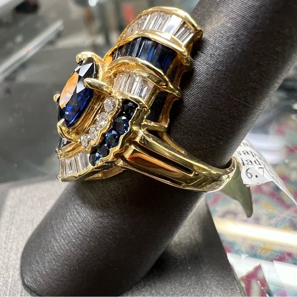 14k Yellow Gold Diamond & Sapphire Ring - Picture 3 of 8
